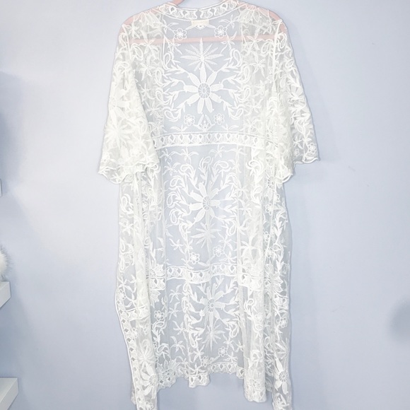 Miss Love white Lace Kimono - Picture 5 of 5